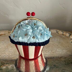 Betsey Johnson Cupcake Purse clutch